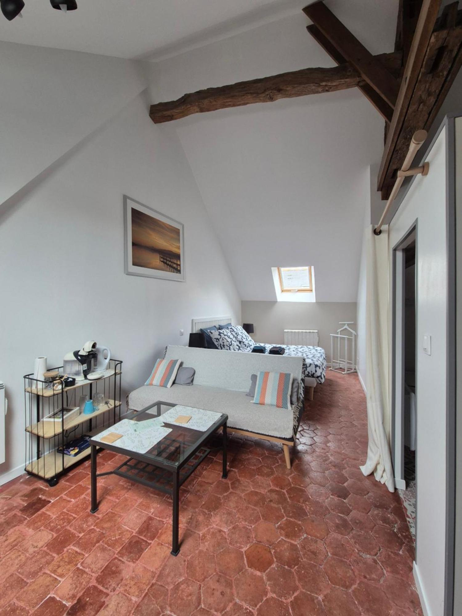 Hotel L'Eden Cache Beaune-la-Rolande Exteriér fotografie