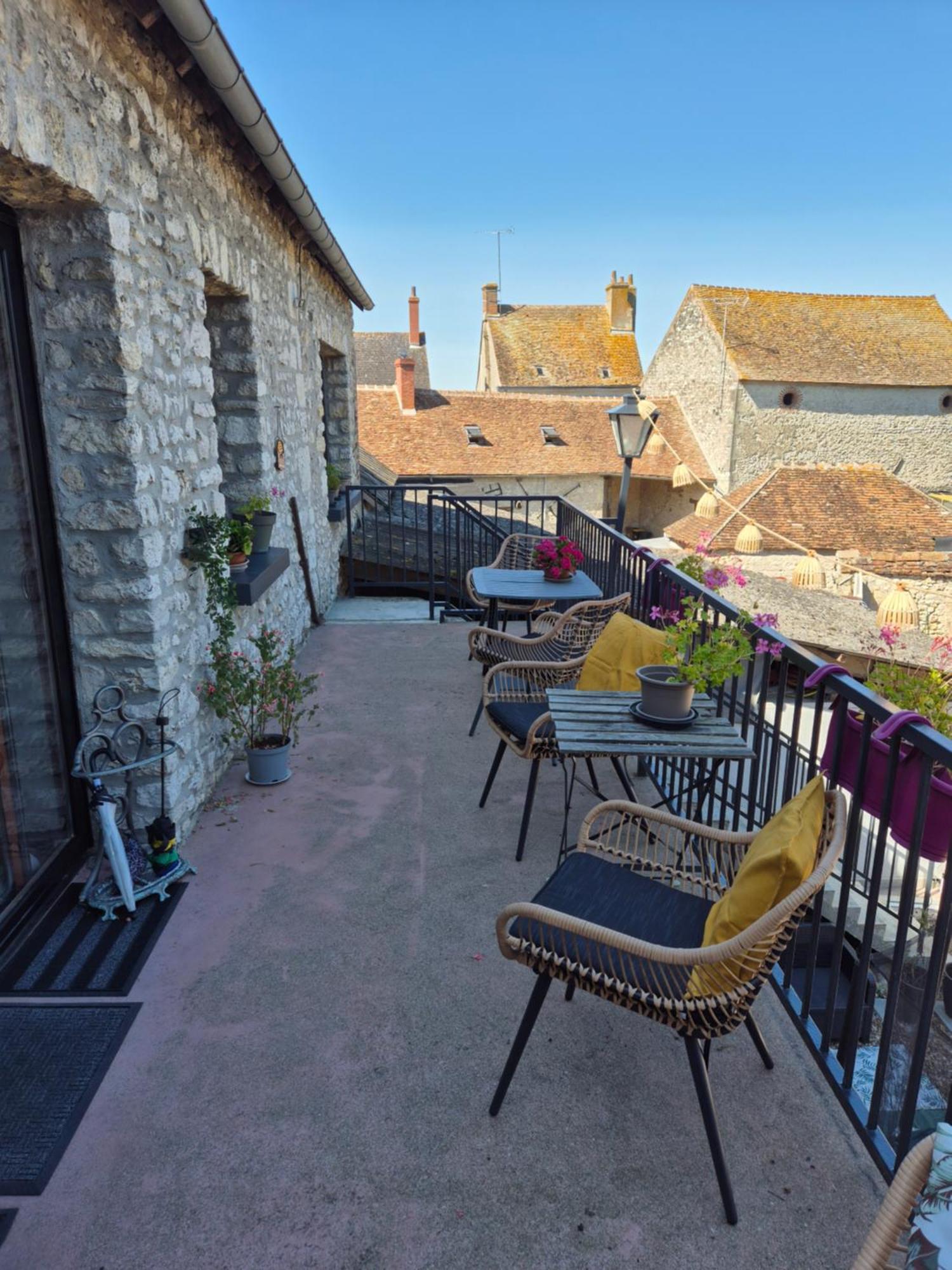 Hotel L'Eden Cache Beaune-la-Rolande Exteriér fotografie
